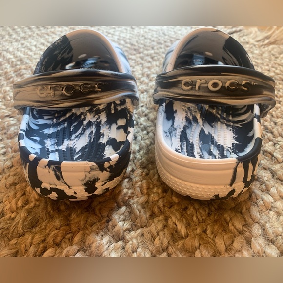 Black & White Marbled Crocs - Picture 3 of 10